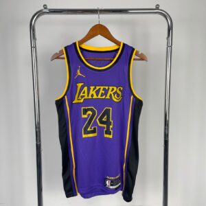 Los Angeles Lakers11