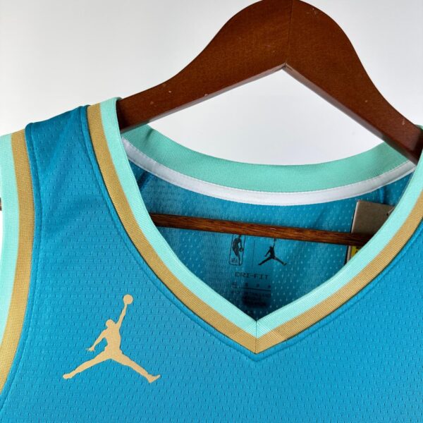 Regata Charlotte Hornets - Imagem 3