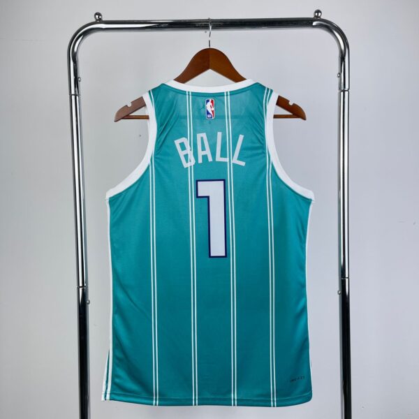 Regata Charlotte Hornets - Imagem 2