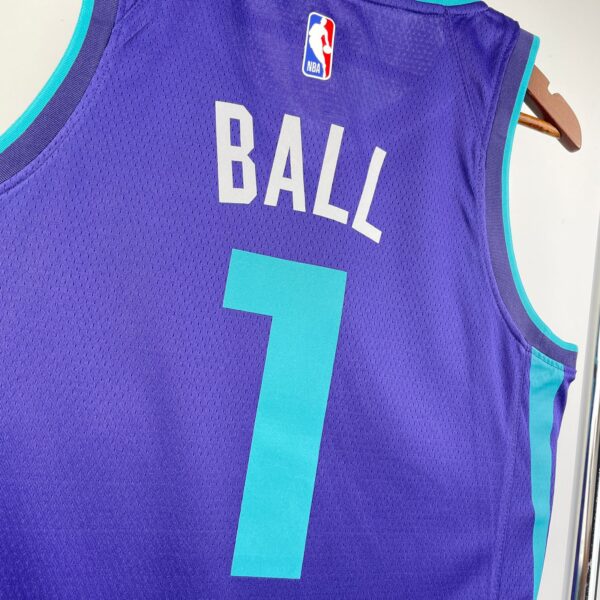 Regata Charlotte Hornets - Imagem 3