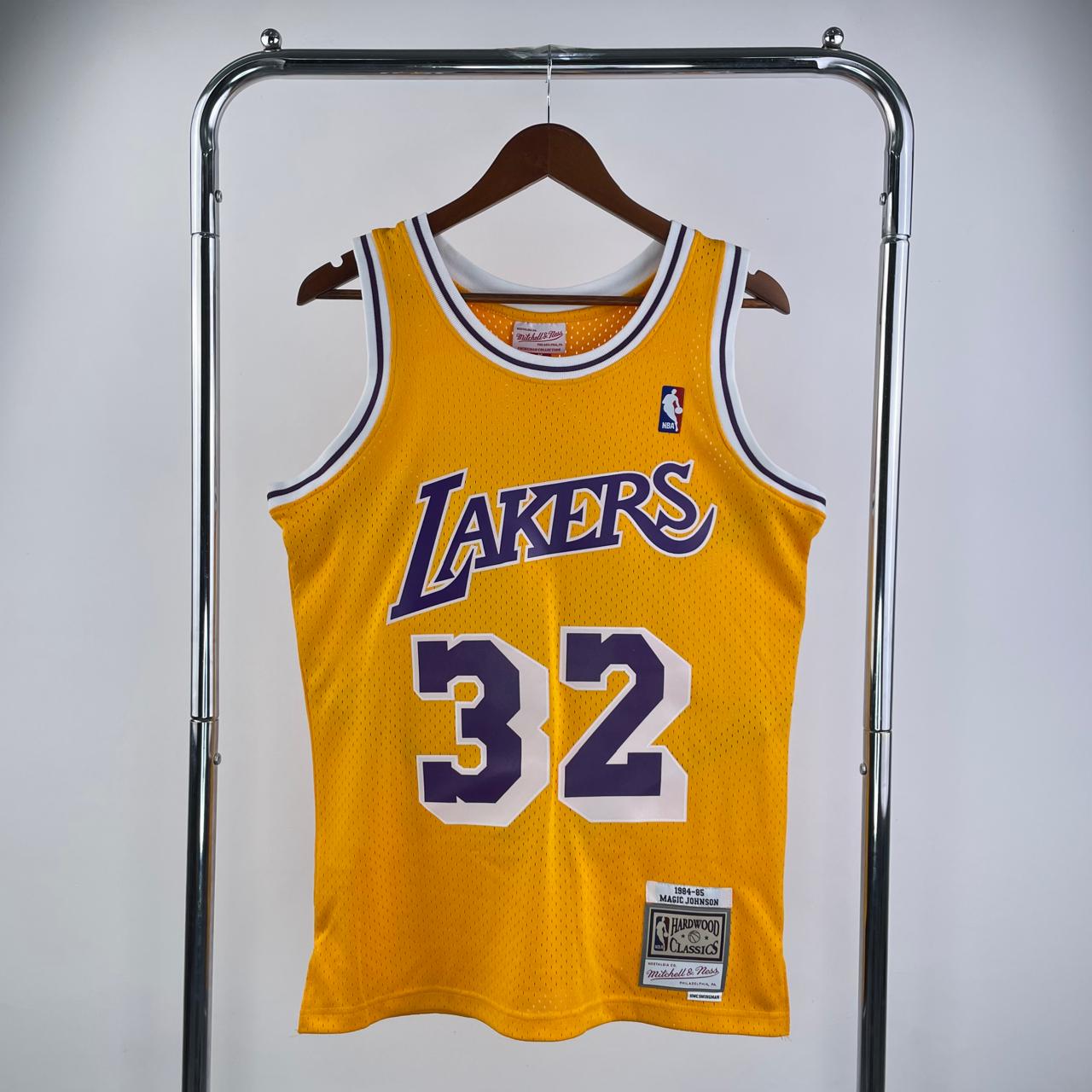 Los Angeles Lakers24