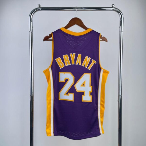 Los Angeles Lakers30