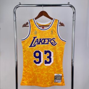 Los Angeles Lakers39