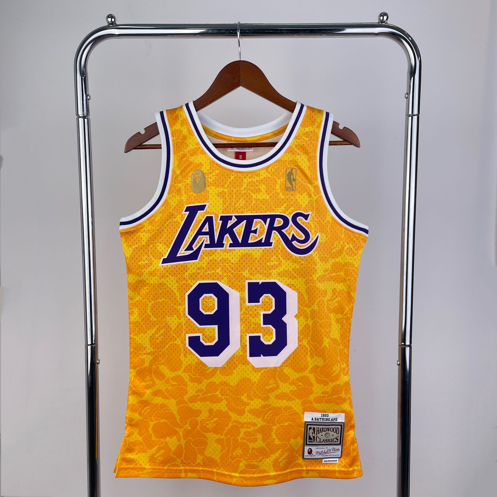 Los Angeles Lakers39