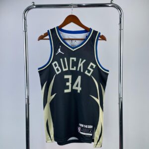 Milwaukee Bucks5
