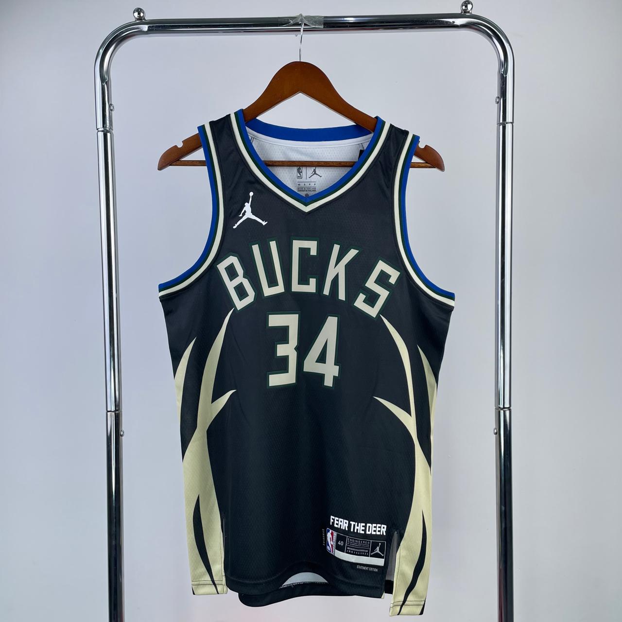 Milwaukee Bucks5