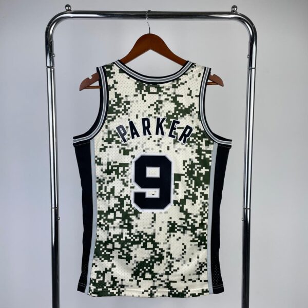 San Antonio Spurs9