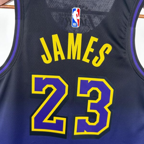 Los Angeles Lakers
