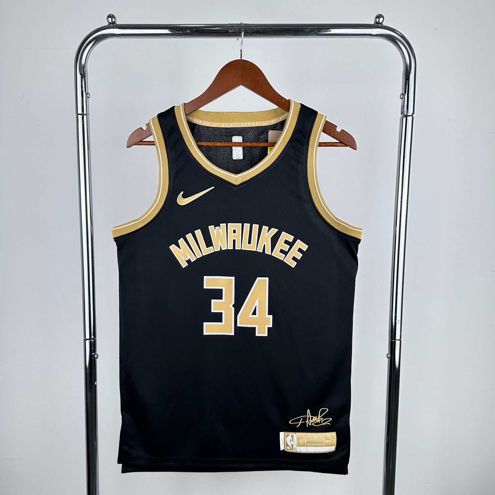 Milwaukee Bucks8